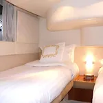 Cosy Studio With Lake View In Porto 12 Sqm Parking Included
