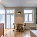 The Kiss - 1 Bedroom Apt With Terrace
