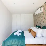 Luminous Premium Loft W/Ac & Terrace By Lovelystay