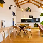 Boutique Rentals-The Alma Apt W/ Balcony