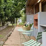 Art Mezannine With Garden