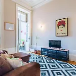 Classy Flat At Marques Square With Garden