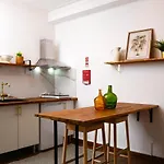 Travel & Live Marques Apartments