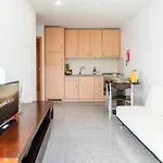 Host Wise - Comfy Charming Flat W Netflix - Ace Location