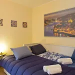 Host Wise - Spacious Trendy Flat W Netflix - Central Location