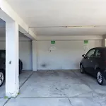 Host Wise - Charming Luxurious Flat With Garage
