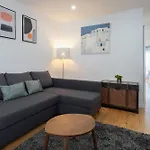 Host Wise - Luxurious Spacious Apartment W Terrace