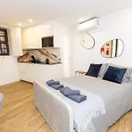 Trindade Trendy Studio 15