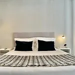 Compact & Cozy Retreat In Porto S Heart