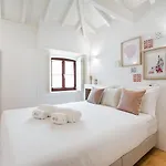 Guestready - Clerigos Tiles House