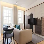 Stylish City Stay With Balcony