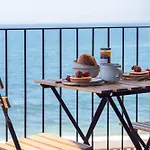 Edition 309 - Luxury Seafront 2Br Apartments