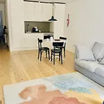 Charming Studio, Ideal For Smaller Groups