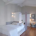 Feels Like Home New Oporto Apartments - Cardosas