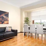 Big Families & Groups Bonjardim Views 5 Bedrooms 3 Bathrooms