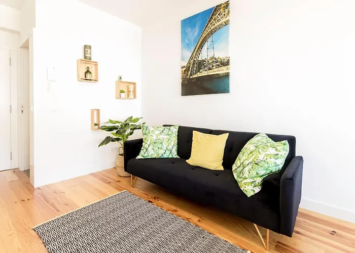 Guest H4U - Porto Batalha City Center