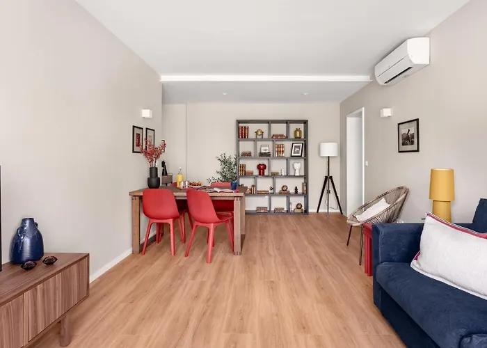 Joivy Stunning 2-Br Flat With Balcony In Porto