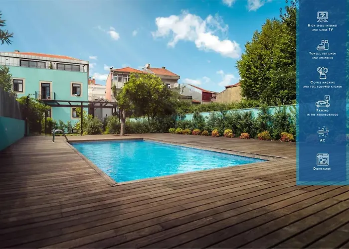 Swimming Pool Luxury House 1