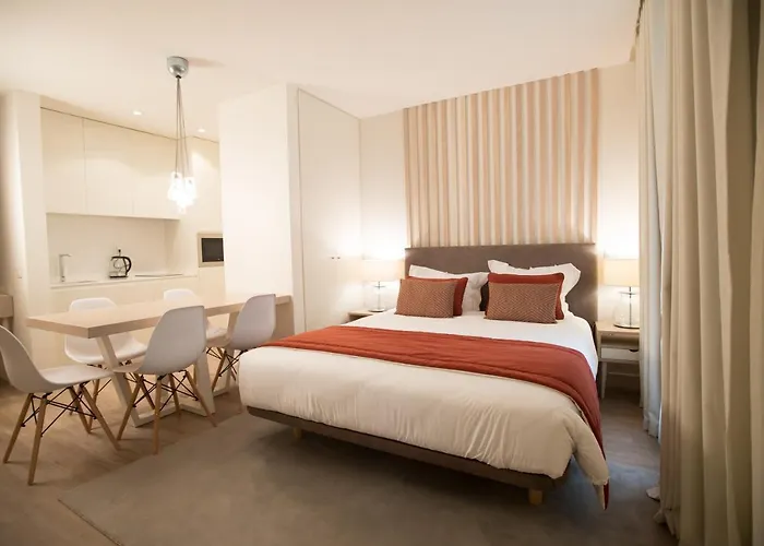 Almada Wine House - Tourism Apartments