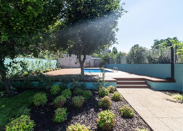 Oporto Swimming Pool House