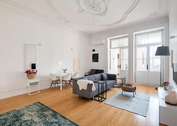 Markes - Lovely 1-Bedroom Home W/ Sunny Backyard