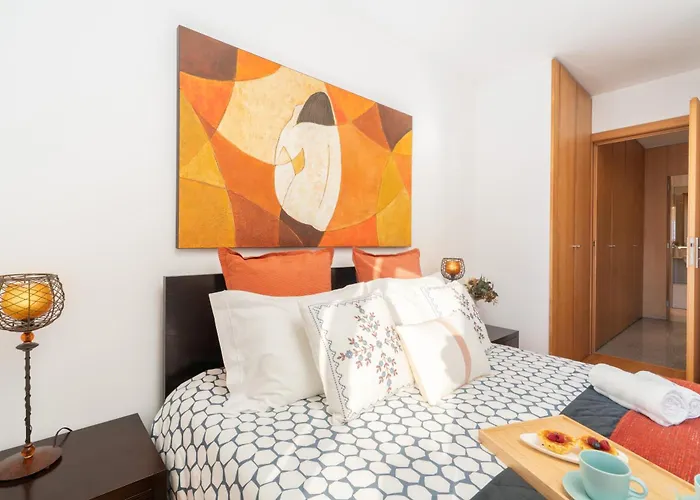 Host Wise - Comfy Charming Flat W Netflix - Ace Location