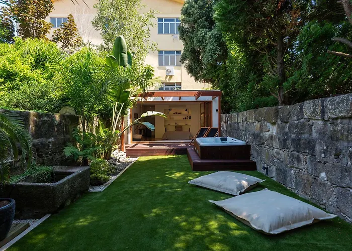 Bmyguest - The Marquis Luxury Garden Apartment