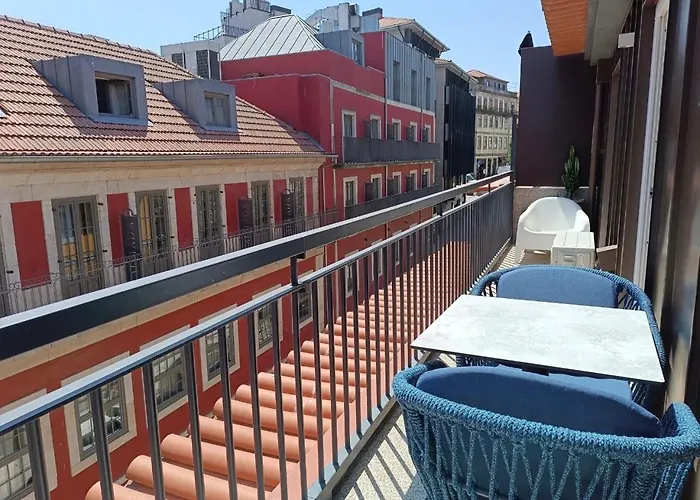 Boutique Rentals-The Alma Apt W/ Balcony