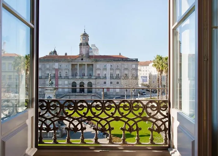 Boutique Rentals- The Miradouro Ribeira Apartment