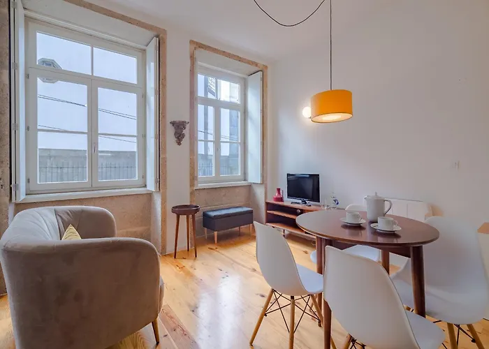 Charming Studio, Ideal For Smaller Groups