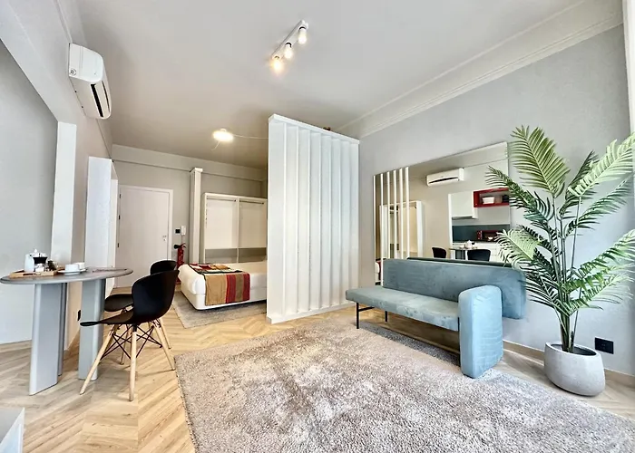 Centrally Located Apartment In Oporto