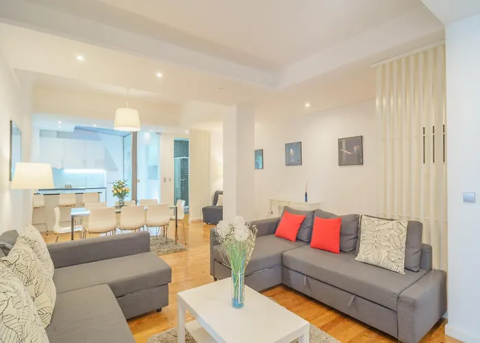 Apartment Near Bolhao Metro Station