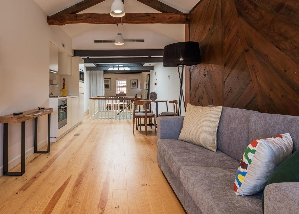 River Aparthotel 4*