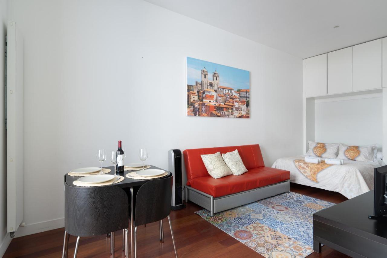 Apartment Bright Modern Flats With Balcony - City Center