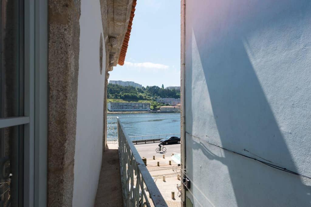 Quayside Douro River Apartment Porto