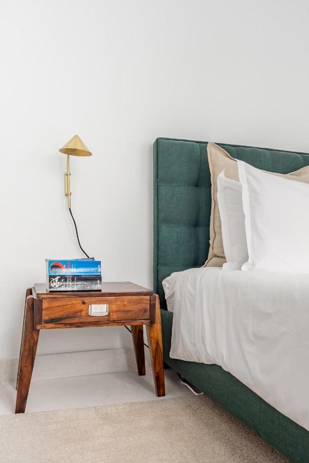 Decompress At A Tranquil, Minimal Urban Oasis With An Edge *