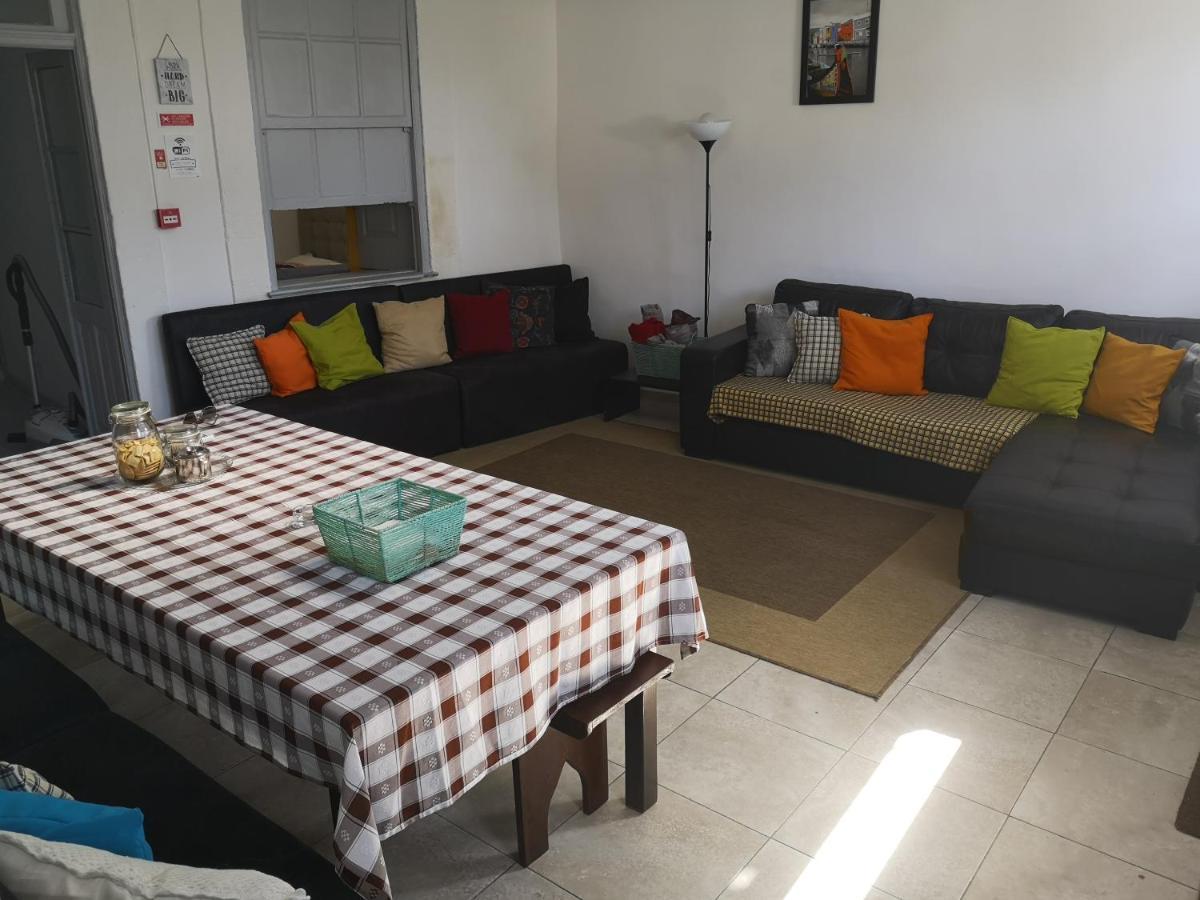 Downtown Garden Terrace , Only One House Up To 21pax Porto