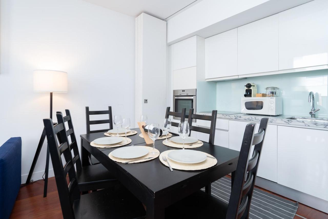 Apartment Bright Modern Flats With Balcony - City Center *