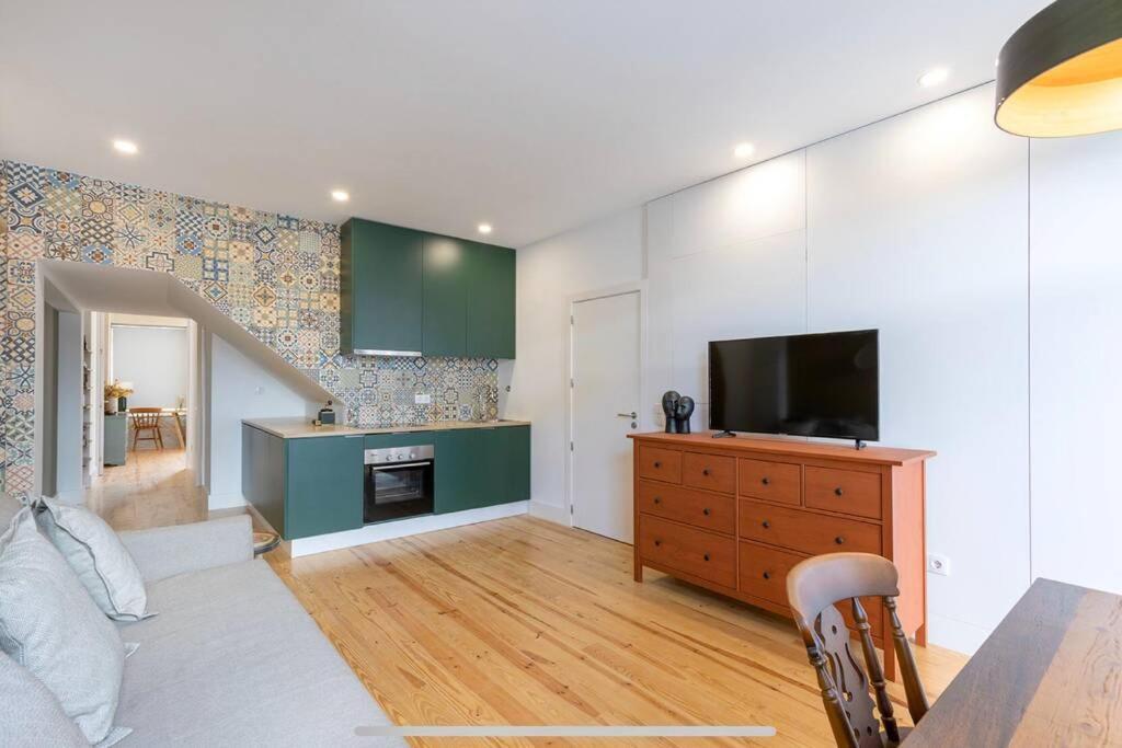The Kiss - 1 Bedroom Apt With Terrace