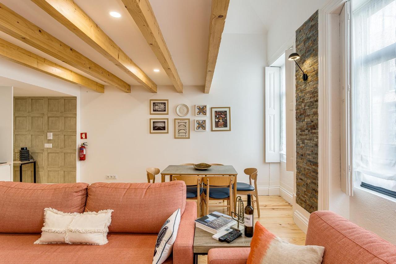 Hopstays Tiles 2 - Center Duplex Apartment