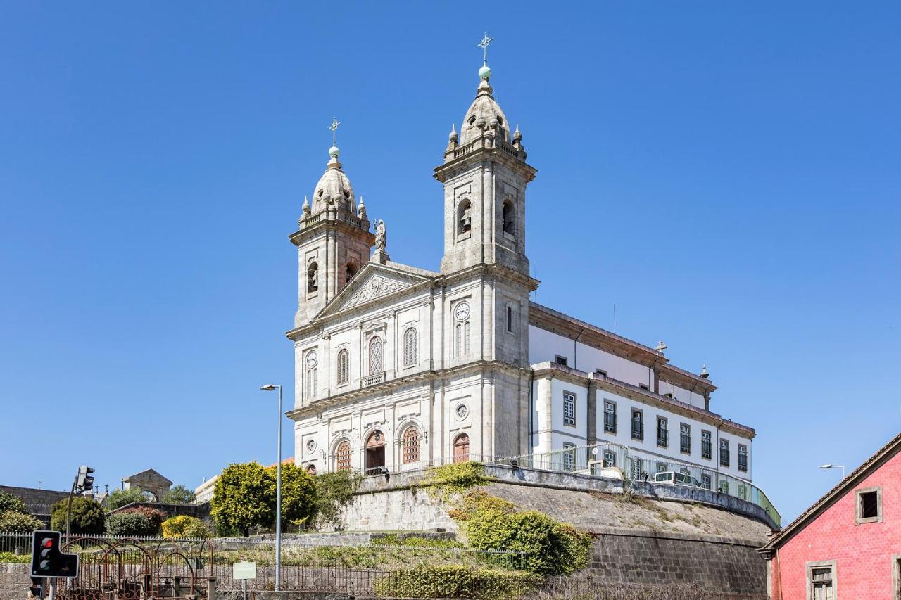 Elegant W/ Ac & Balcony By Lovelystay * Porto