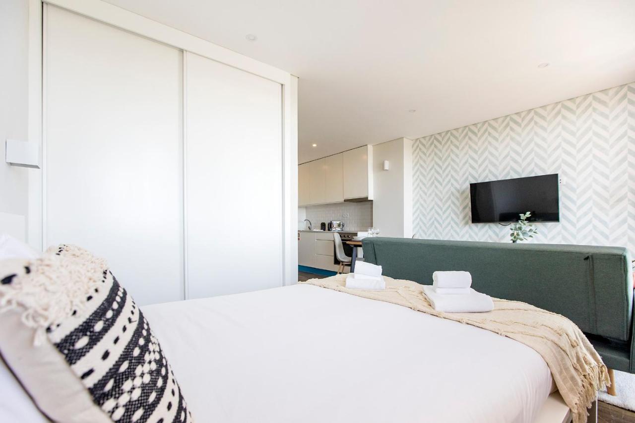 Elegant W/ Ac & Balcony By Lovelystay * Porto