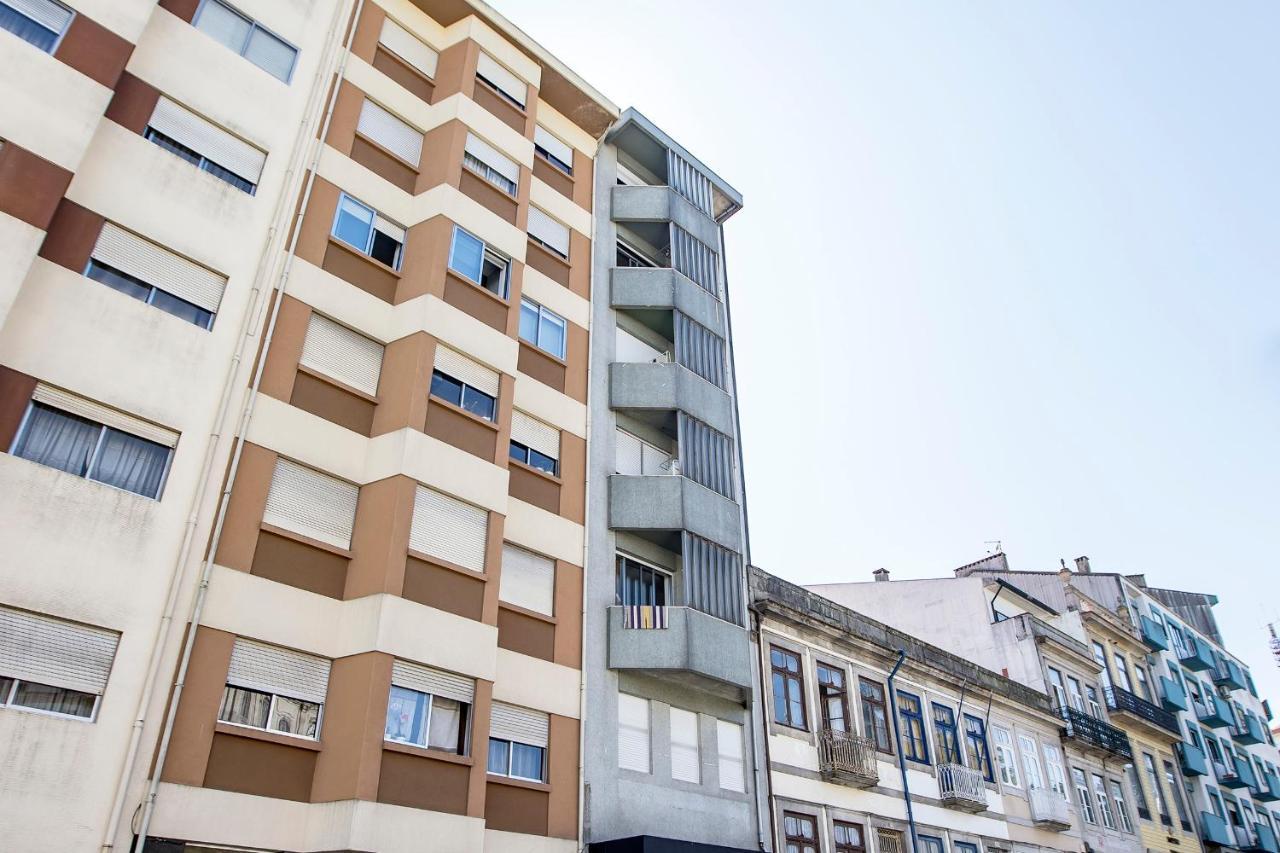 Elegant W/ Ac & Balcony By Lovelystay *