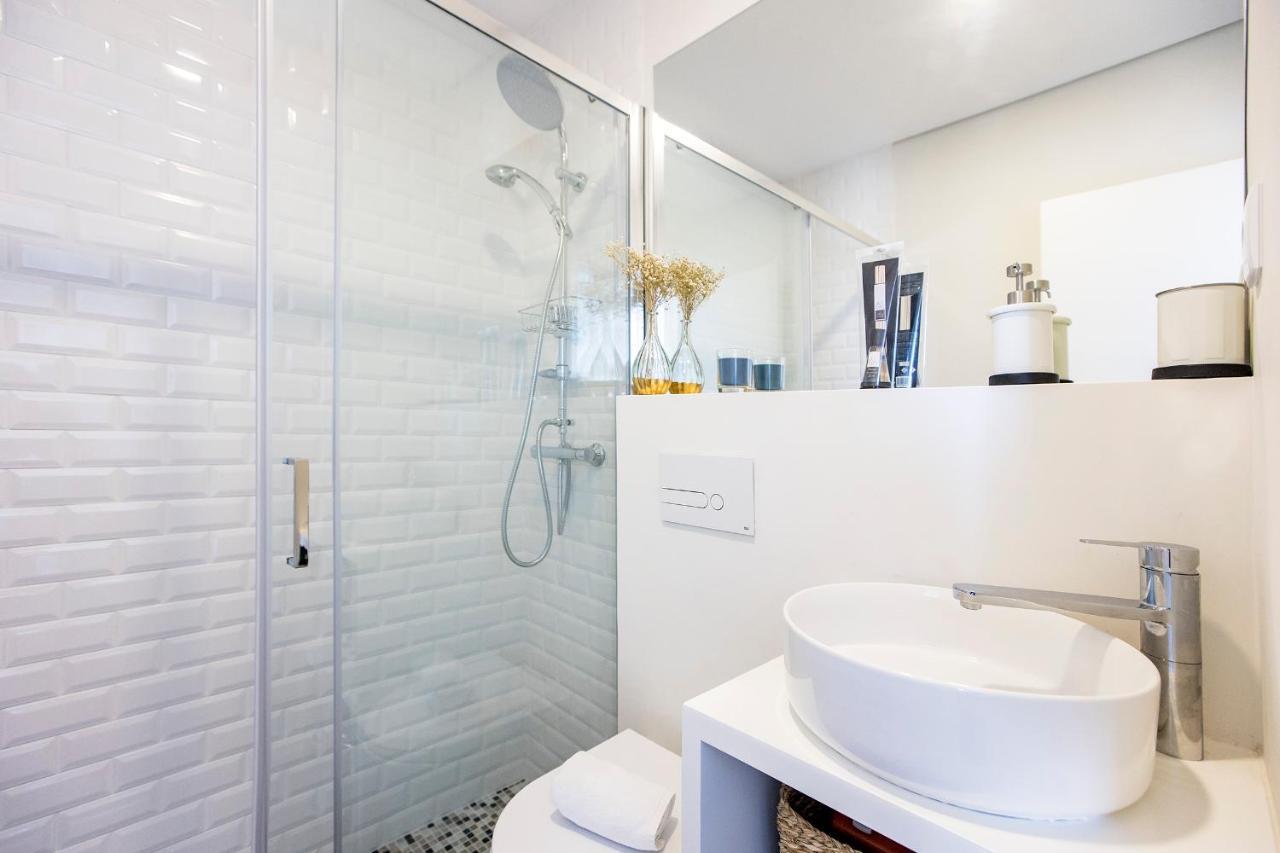 Elegant W/ Ac & Balcony By Lovelystay Porto