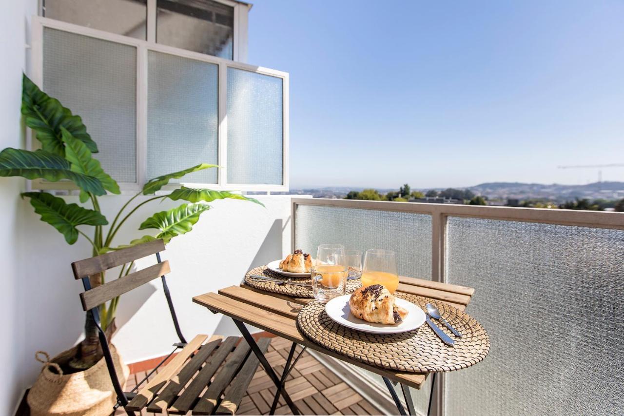 Elegant W/ Ac & Balcony By Lovelystay Porto