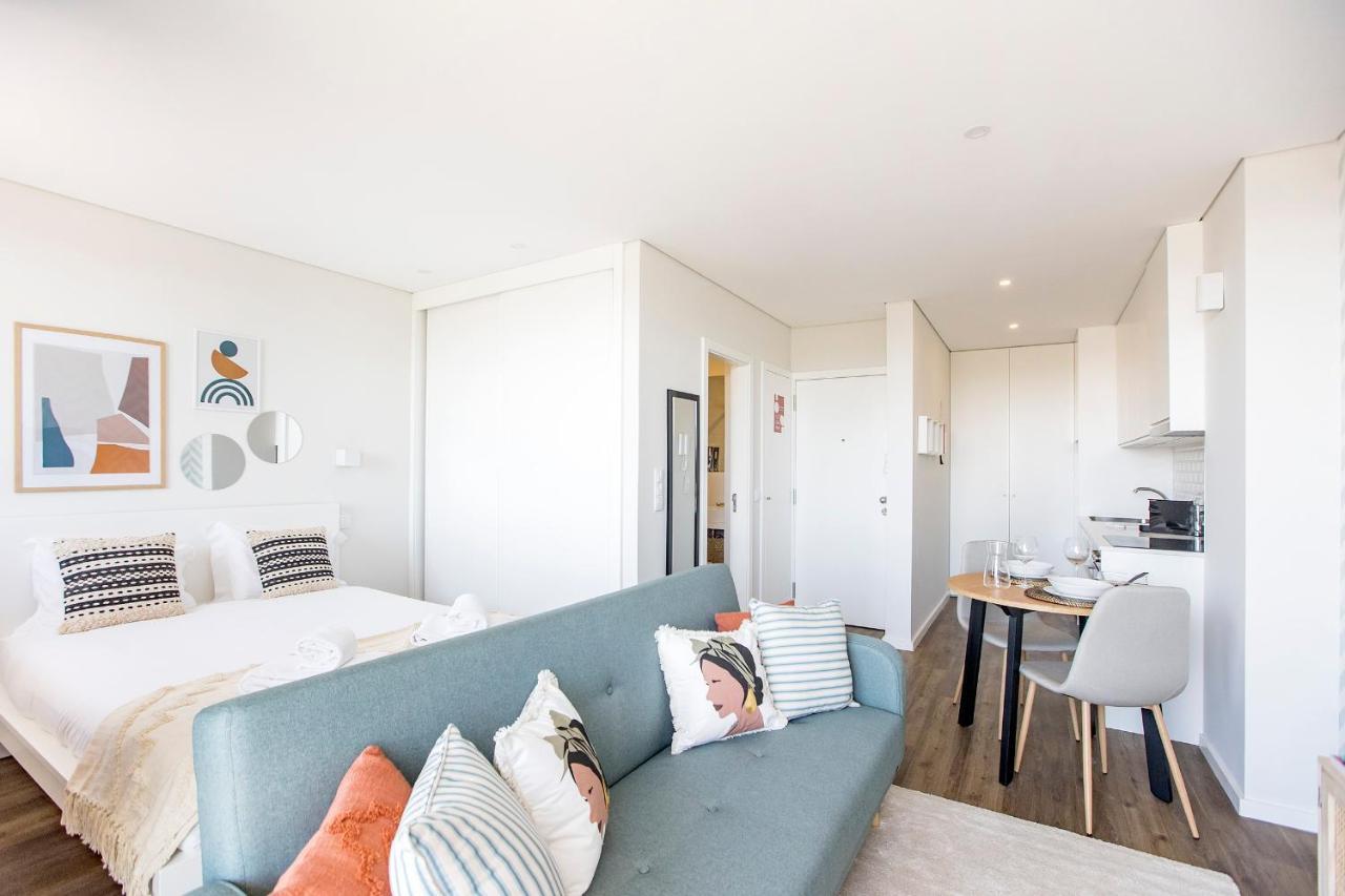 Elegant W/ Ac & Balcony By Lovelystay * Porto