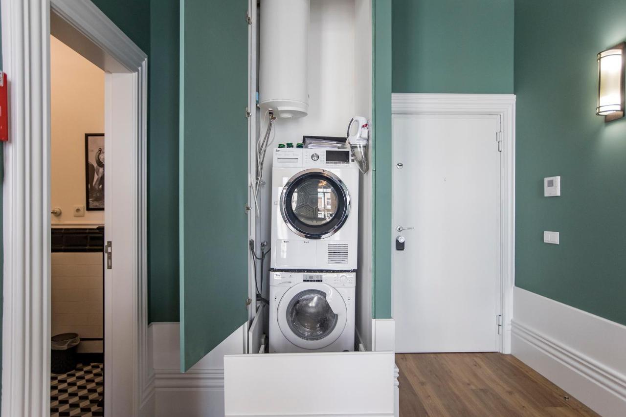 Artistic 2br Flat Downtown W/ Ac By Lovelystay Apartment *