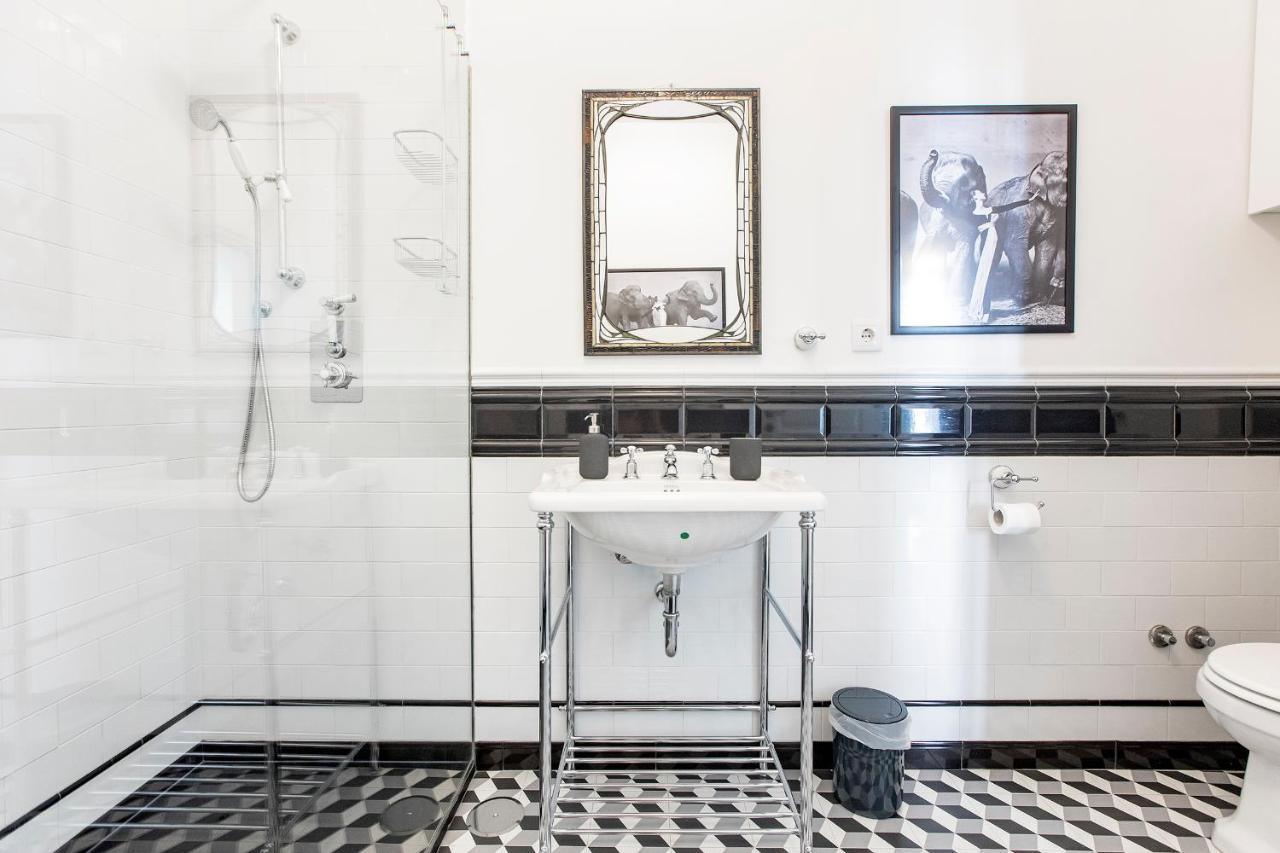 Artistic 2br Flat Downtown W/ Ac By Lovelystay Apartment