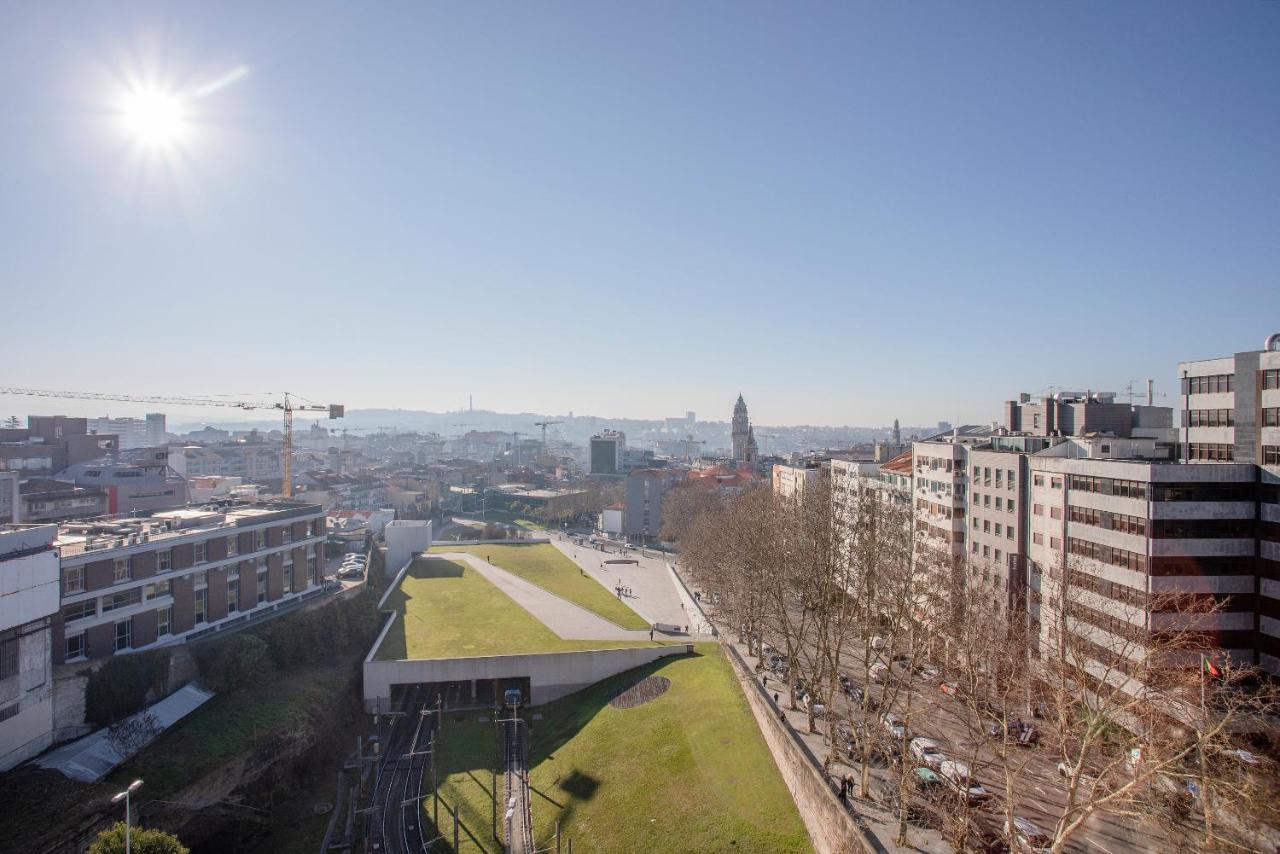 Liiiving In | Downtown View Apartment Porto