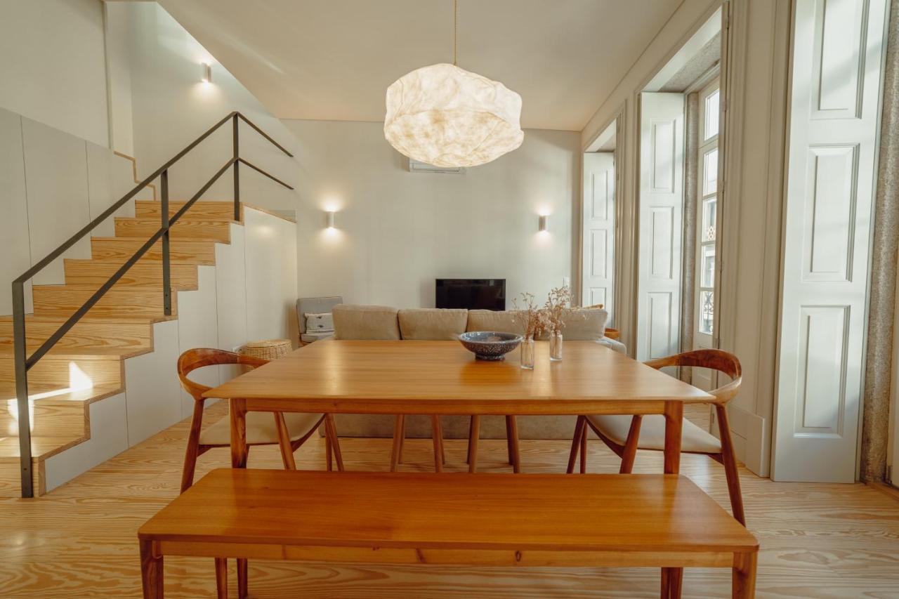 Downtown Deluxe Duplex By Homing Apartment *